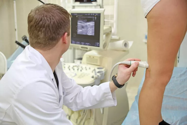 Le patient est invité à se soumettre à un diagnostic.